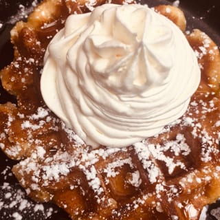 Single Waffle w. Syrup